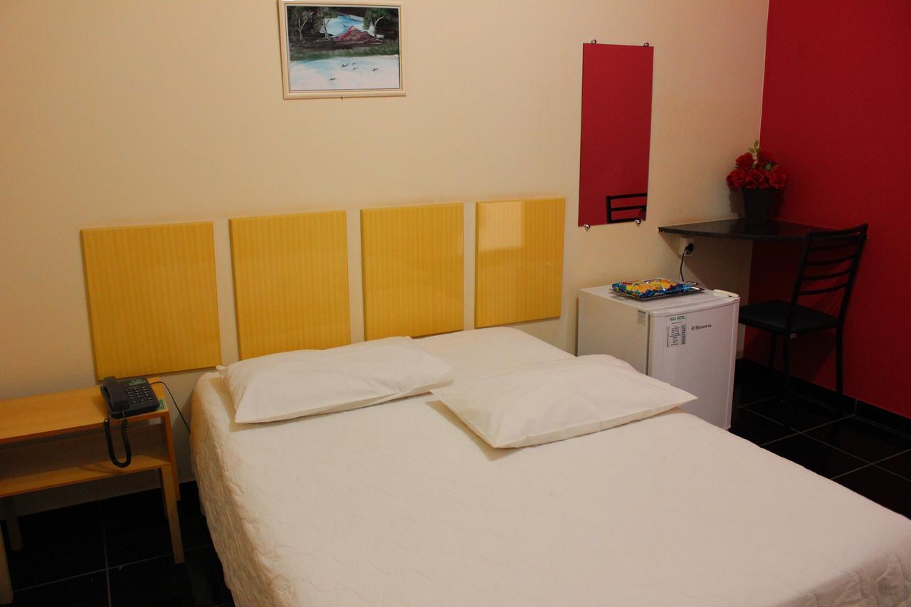 Yara Hotel Joao Pinheiro Bagian luar foto